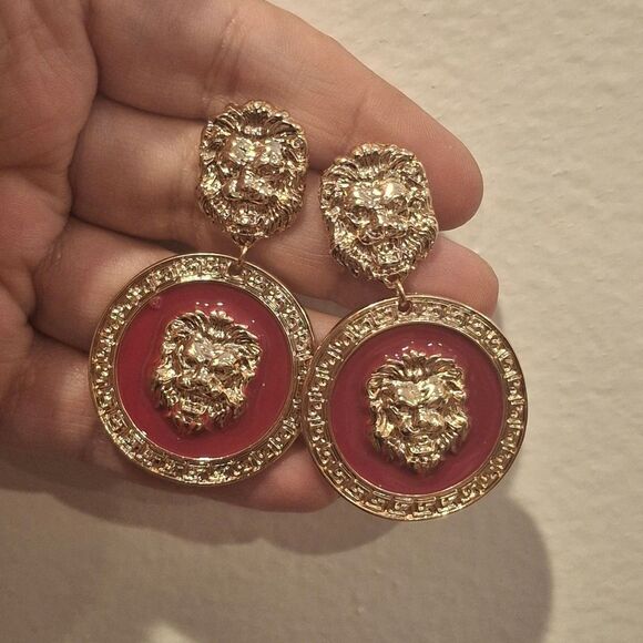 Gold & Red Lion Earrings - Picture 3 of 5
